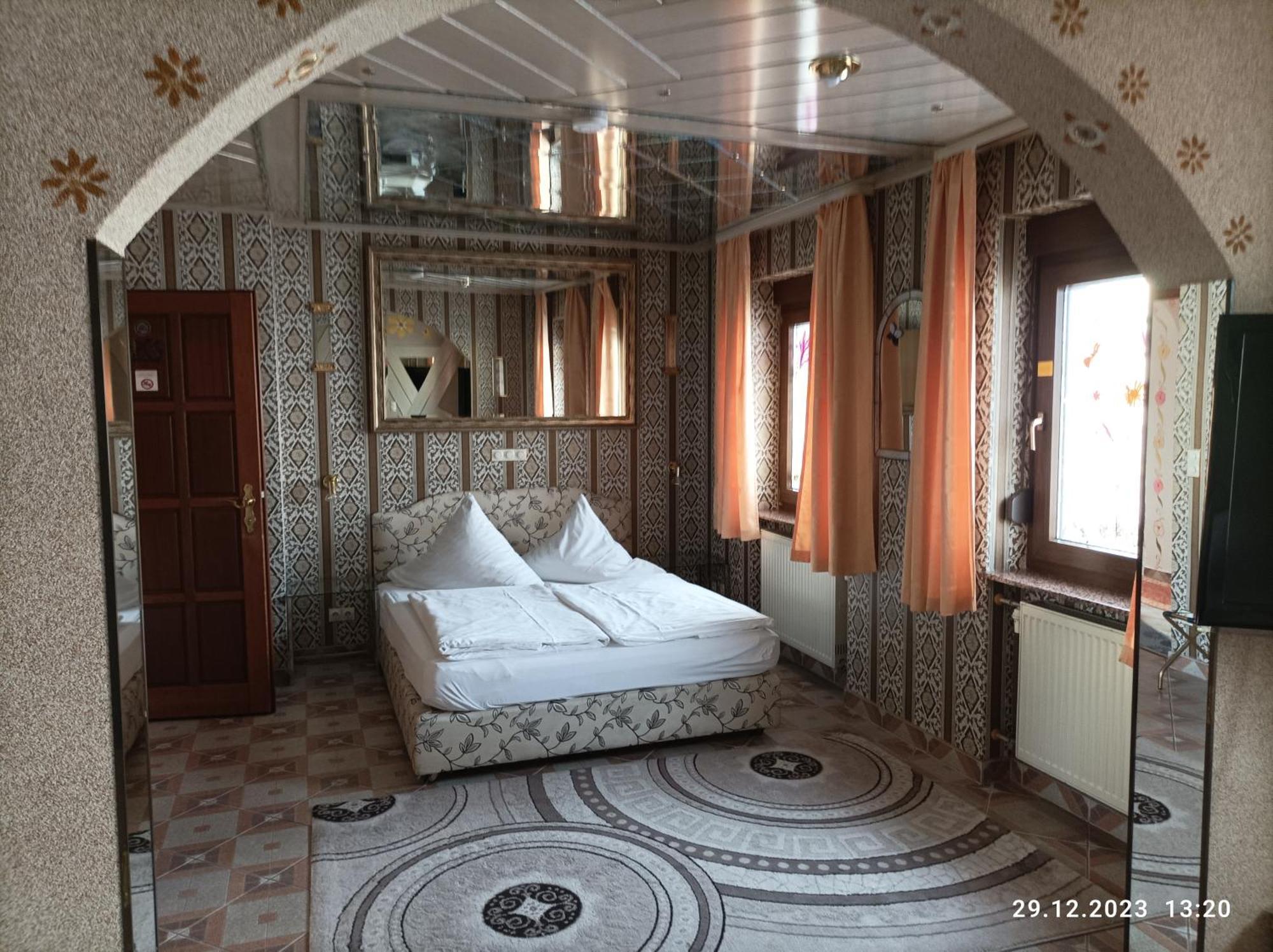 Central Hotel شفيتزينجين المظهر الخارجي الصورة